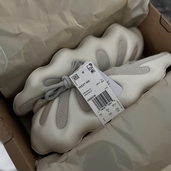 Yeezy - Picture 3 of 3